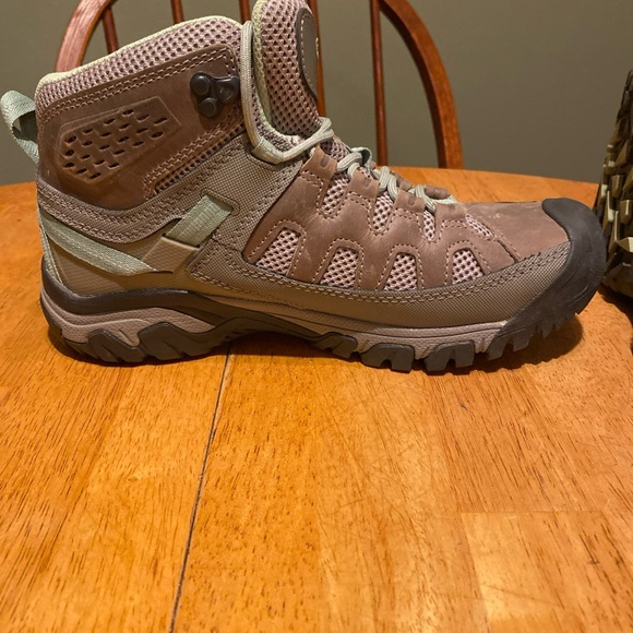 Women's 8 M Keen Targhee III Mid Waterproof Hiking Boots Fumo Brown Quiet Green - Picture 6 of 15